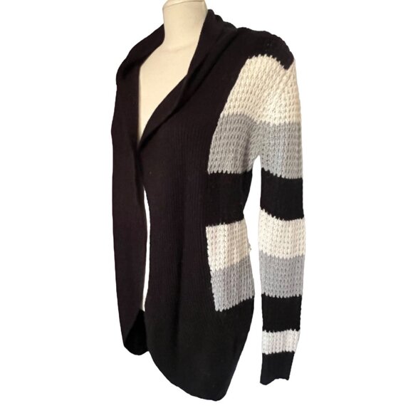 Bobbie Brooks Striped Crochet Cardigan Sz Medium Black White Grey - Picture 1 of 7